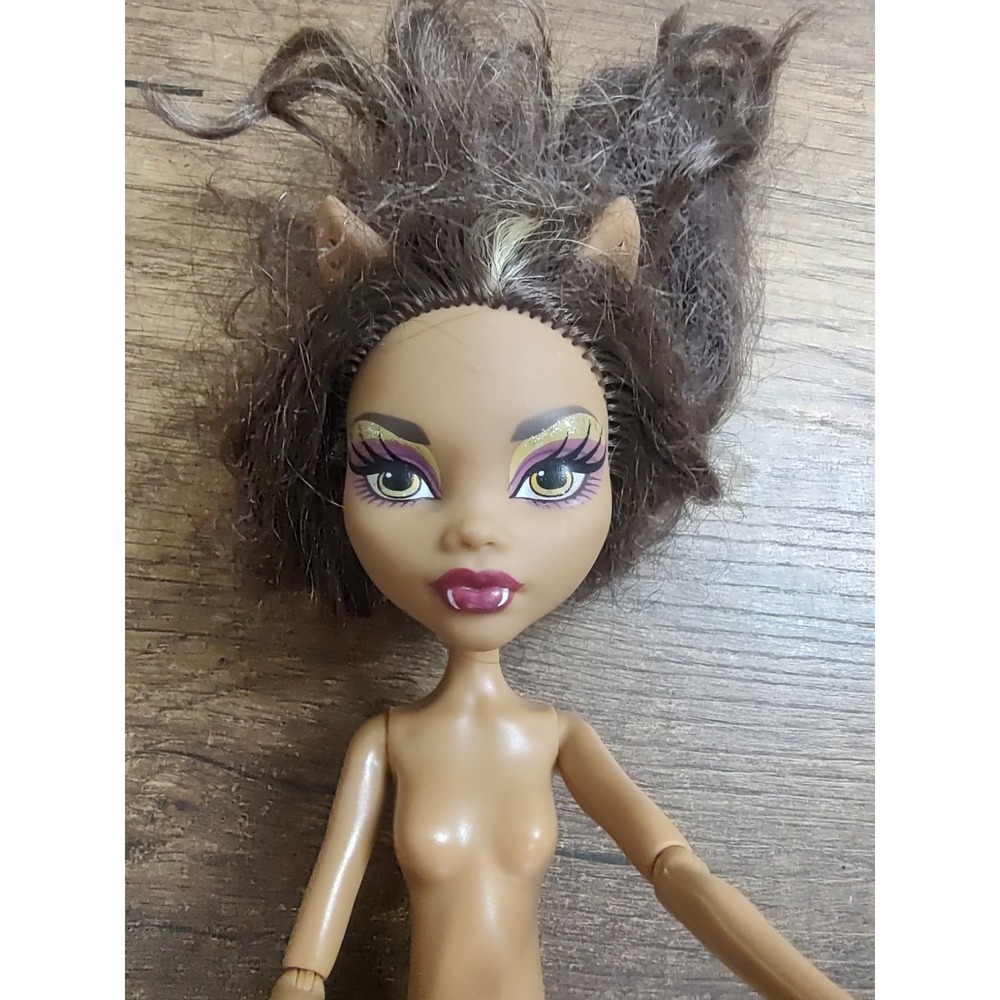 Monster High Doll Clawdeen Wolf Wave 2 Schools Out 2nd Wave Nude Missing 1 Hand